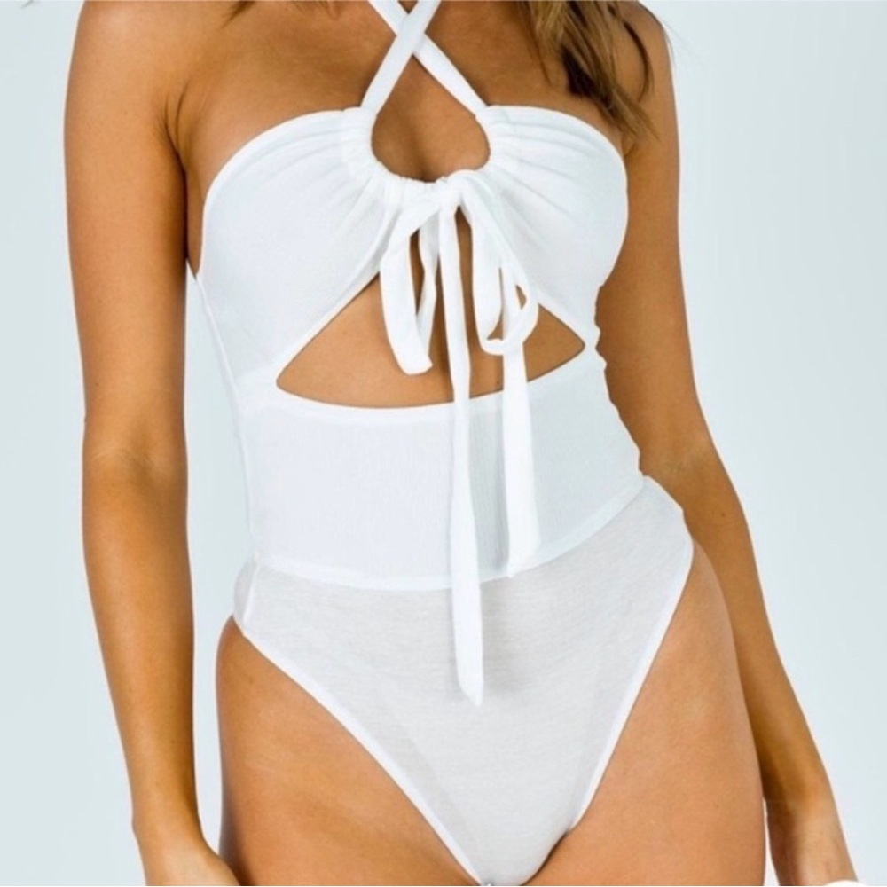 Princess Polly London Bodysuit‎ White Size 4 NWT